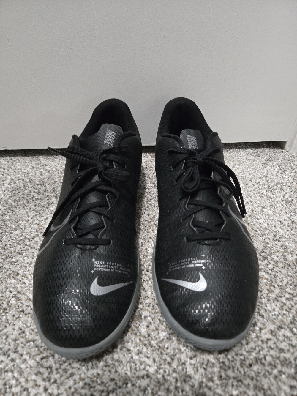 Nike Mercurial Vapor 13 Club IC Indoor Soccer Shoes Men's Size 11 Black & Silver